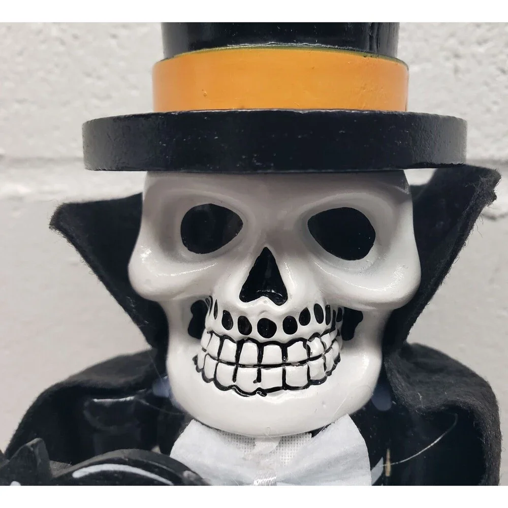 Wooden Nutcracker, 15
